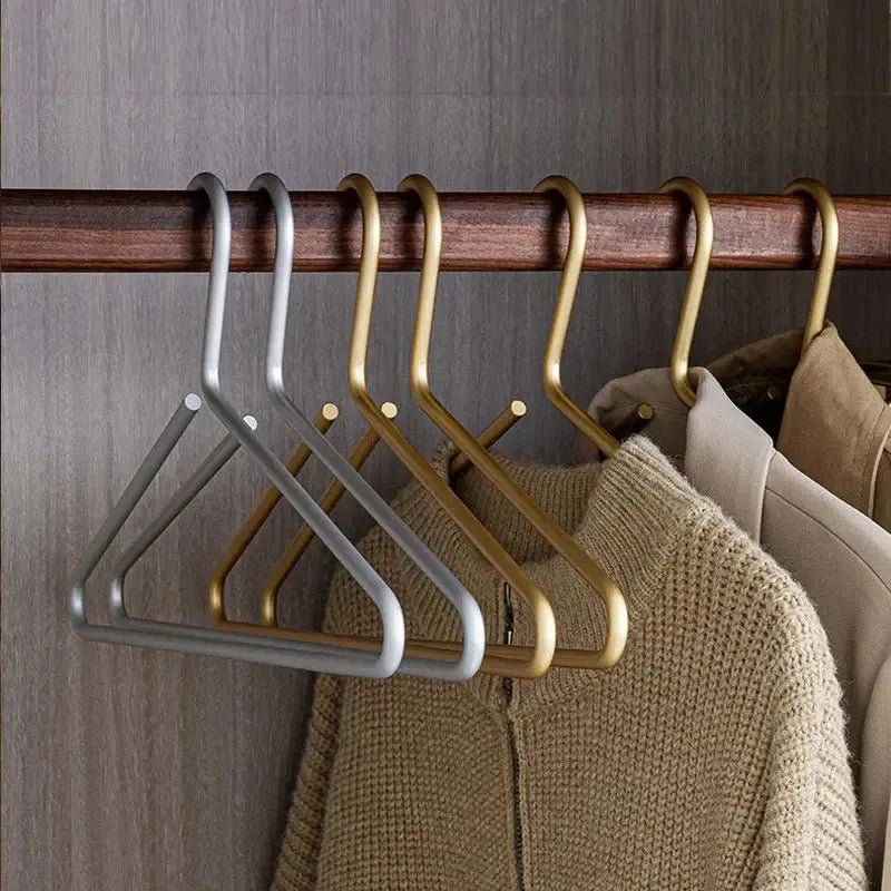 Anti-Slip Clothes Hanger - Durable Matte Finish, Space-Saving Design, 5-Pack 4